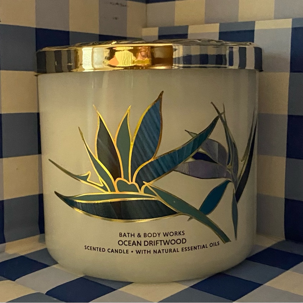 ✨NWT✨ Bath & Body Works 3 Wick Candle Ocean Driftwood
